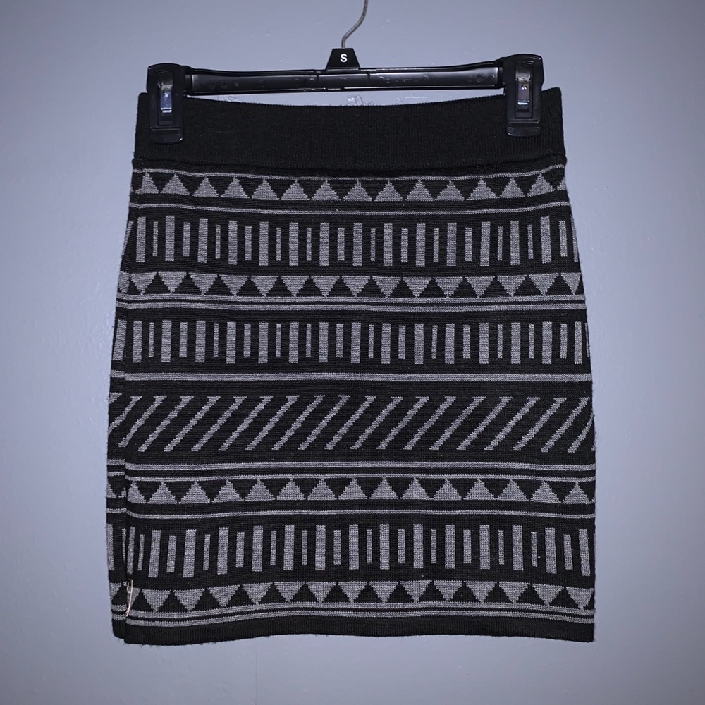Forever 21 Pencil Patterned Skirt